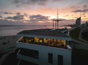 Bheaven I Marina Premium Apartment